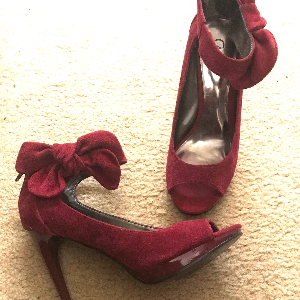 Carlos Santana shoes size 6.5